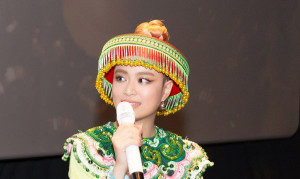 Hoàng Thùy Linh: 'Ai còn hỏi về quá khứ, tôi sẽ gửi lá ngón đến nhà'