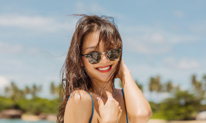 Khả Ngân gia nhập hội mỹ nhân diện bikini khoe dáng nóng bỏng mùa hè