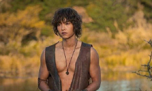 Song Joong Ki vẫn quay phim trước ngày đệ đơn ly hôn Song Hye Kyo