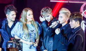 Danh ca Thanh Hà phải dùng thuốc an thần trước khi trình diễn với học trò