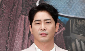 Tài tử 'Gia đình là số 1' Kang Ji Hwan bị công ty cắt hợp đồng sau vụ hiếp dâm tập thể