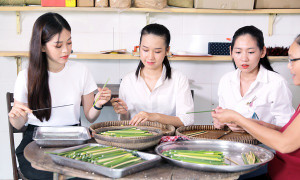 Á hậu Bùi Phương Nga cùng dàn thí sinh ‘Hoa hậu Thế giới Việt Nam’ hành động bảo vệ môi trường