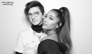 Ariana Grande tiếp tục hủy hàng loạt sự kiện vì vấn đề sức khỏe