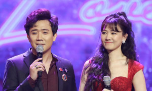 Trấn Thành mang hoa tặng, tiết lộ bản thân tự hào vì Hari Won