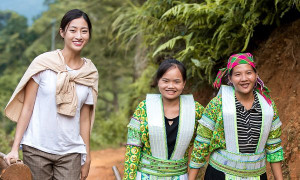 Hoa hậu Lương Thùy Linh giản dị, vượt đường xa làm dự án nhân ái