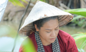 Bị chê ‘hóa thân lố, 40 tuổi mà như 60 tuổi’, Nhật Kim Anh đáp trả