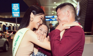 Gia đình tiễn Kiều Loan sang Venezuela thi ‘Hoa hậu Hòa bình Quốc tế 2019’