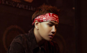 Lou Hoàng: ‘Đến bây giờ, tôi vẫn chưa trả hết tiền mượn của mẹ’