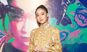 Giữa loạt ồn ào tình cảm, Hoàng Thùy Linh gây sốt với album kể chuyện độc thân