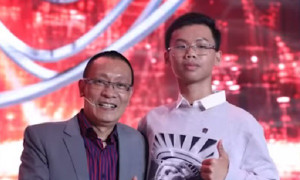 Thần đồng 14 tuổi có trí nhớ siêu phàm kể bí kíp vượt ma trận 1.000 mốc lịch sử