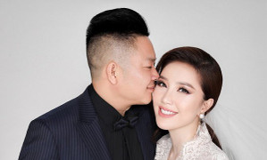 Bảo Thy khóc không ngừng khi soạn vali về nhà chồng