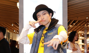 Giữa tin đồn hẹn hò Hoàng Thùy Linh, Gil Lê lẻ bóng dự sự kiện