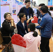 Độc đáo xe lăn điều khiển bằng cử chỉ đầu của học sinh Bắc Ninh