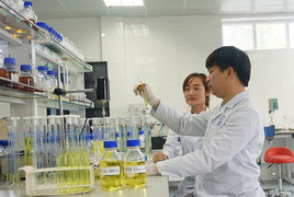 Ứng dụng sản phẩm Dầu thủy lực chống cháy thân thiện môi trường vào sản xuất