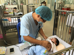 Hơn 300 trường hợp bệnh nhi bị tai nạn, chấn thương dịp Tết Mậu tuất 2018