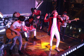 Xuân Đức, từ anh chàng bảo vệ đến Á quân Dấu chân Showbiz