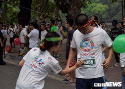 Dân thủ đô chạy vì lá phổi khỏe mạnh