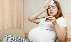 Biến chứng sốt xuất huyết, một phụ nữ sảy thai