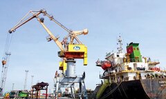 Dân è cổ trong 'ma trận' thuế phí