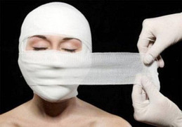 Hôn mê, nguy kịch sau khi gọt cằm tại Bệnh viện thẩm mỹ Emcas