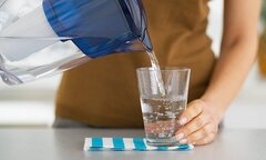 Điều gì xảy ra nếu uống nước ngay sau khi thức dậy?