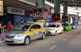 Tại sao taxi truyền thống không kinh doanh kiểu Uber, Grab để cạnh tranh?