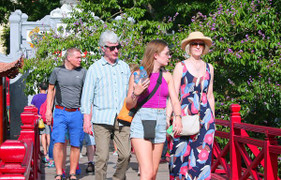 8 tháng đầu năm khách quốc tế đến Việt Nam chỉ đạt gần 3,8 triệu lượt người