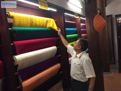 Chủ tịch Hiệp hội Lụa Vạn Phúc: Khăn lụa Khaisilk hoán đổi nhãn mác là việc làm phi đạo đức, lừa dối khách hàng