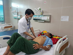 Chuyên gia tâm thần: Rượu khiến nhiều người mất đi lòng tự trọng, không biết xấu hổ