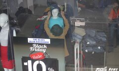 Vỡ mộng ngày Black Friday 2017 ở Việt Nam: Mua hàng giảm giá vẫn 'đắt cắt cổ'