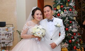 Cô dâu Nhật Thủy hạnh phúc bên ông xã hơn 14 tuổi