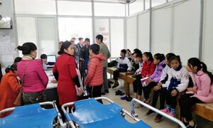 Ăn xôi sáng ở cổng trường, 12 học sinh ở Tuyên Quang phải cấp cứu