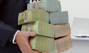 Vì sao hàng loạt nhà băng công bố lãi đột biến 200-300%?