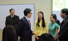 Đã đến lúc phải giao tự chủ cho các trường đại học