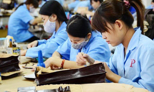 Từ 1/1/2018, chính thức phạt tù, phạt tiền nặng nếu trốn đóng BHXH cho người lao động