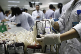 Hiến máu tình nguyện, sao bệnh nhân vẫn phải mua máu?