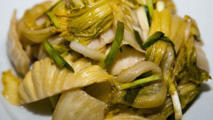 Thực hư ăn dưa, hành muối gây ung thư