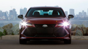 Toyota Avalon 2019 ra mắt: Nhiều công nghệ, giá từ 35.500 USD