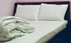 Dùng chung khăn, chăn đệm tại nhà nghỉ 'giá bèo', cẩn thận rước bệnh tình dục