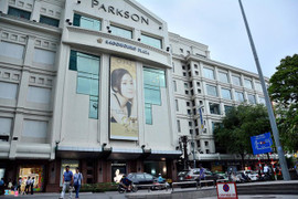 Đóng cửa 4 trung tâm thương mại, Parkson báo lỗ quý 7 liên tiếp