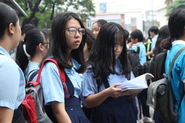 Sáng nay, hơn 87.000 học sinh TP.HCM làm bài thi lớp 10