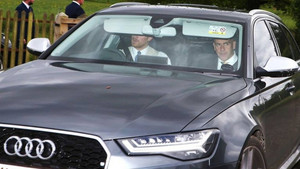 Hoàng tử Anh bán xe Audi RS6 sau khi cưới vợ