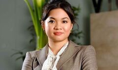 Bán rẻ cổ phiếu, bà Nguyễn Thanh Phượng đang toan tính điều gì?