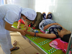 Hàng chục người ngộ độc sau khi ăn cỗ cưới