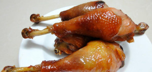 Ăn thịt gà trống hay gà mái tốt hơn?