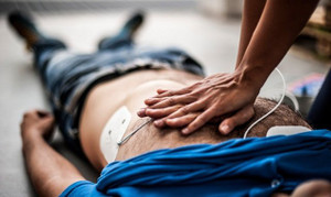 Nam giáo viên 35 tuổi đột tử trên bục giảng vì thói quen xấu khi ngủ, triệu người Việt vẫn mắc