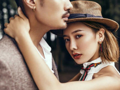 Đưa người yêu đi khám thai, sốc nặng khi biết đó là con của người khác