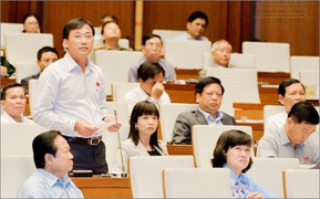 Phụ huynh lo sợ phụ phí còn cao hơn học phí