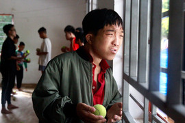 Nơi thầy cô bị học trò 'nhìn thấy là đánh'