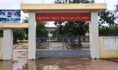 Bình Định: Nam sinh lớp 11 đánh thầy giáo dã man đến công an trình diện